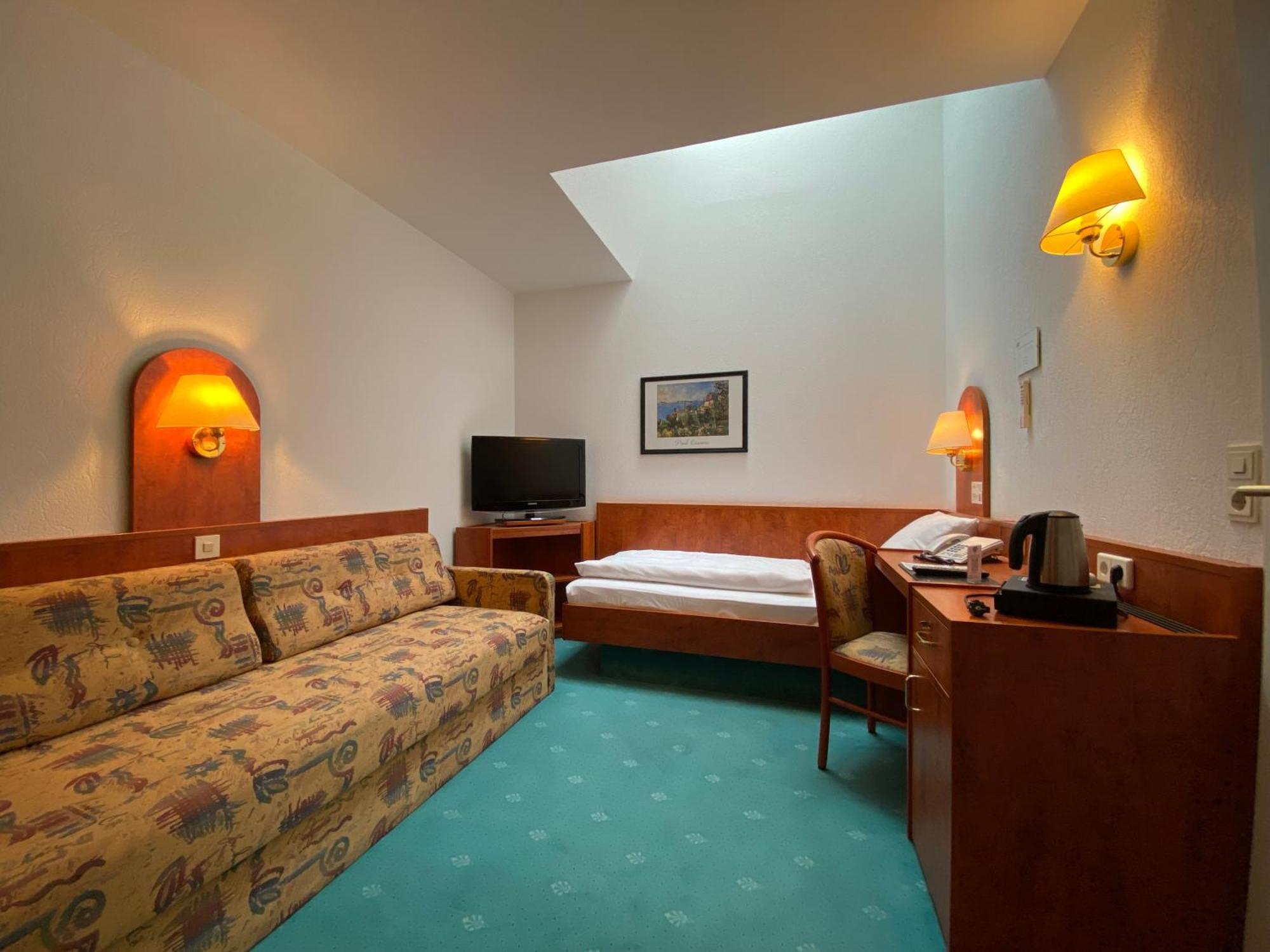 Hotel Hansa Оффенбах Экстерьер фото